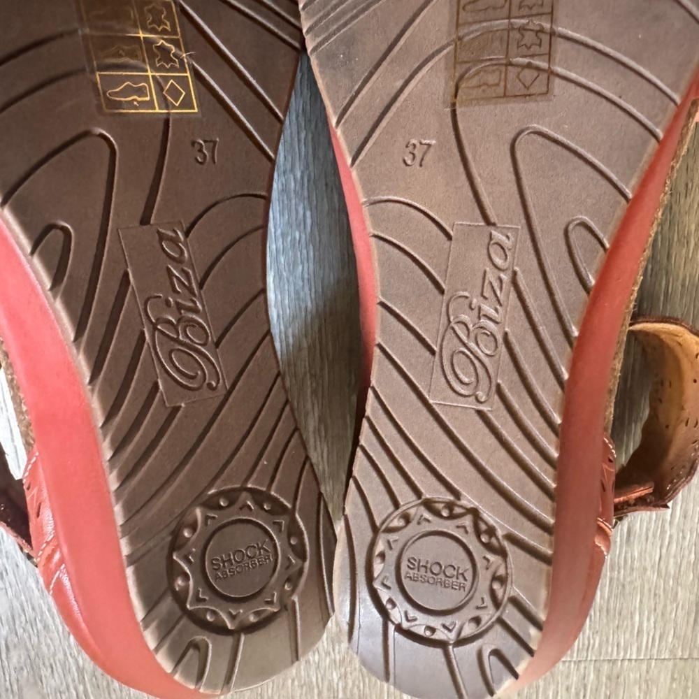 Biza Maya Wedge Sandal - Picture 5 of 6